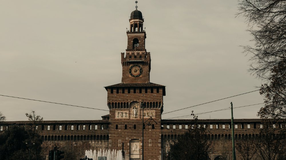 Il Castello Sforzesco con la Torre del Filarete